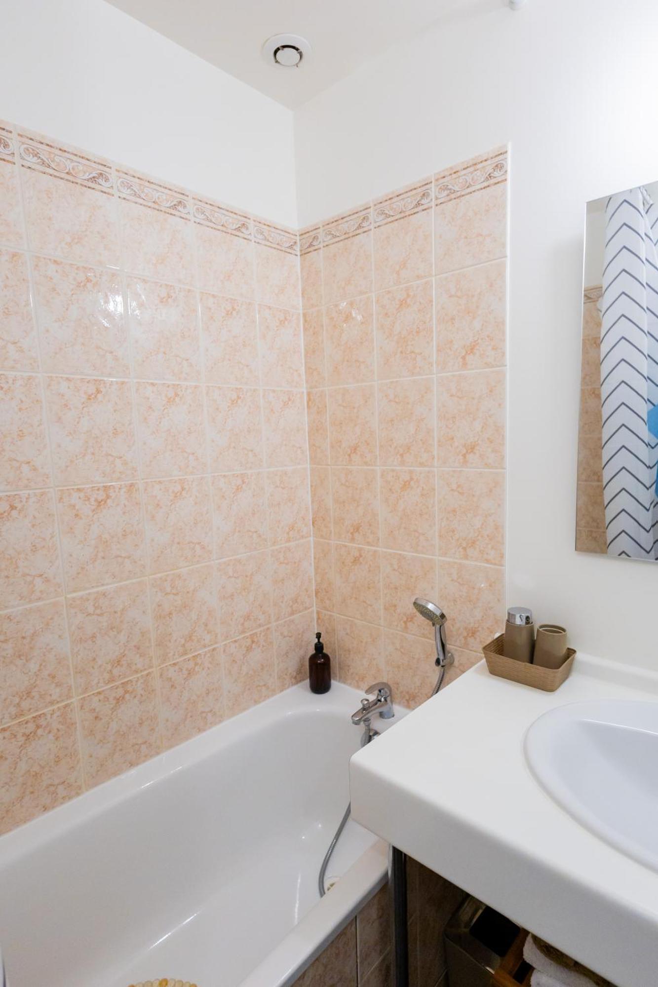Jelyad Angelus Proche Apartment *